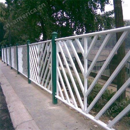 沧州奥缘体育 公路护栏 铝合金护栏 塑钢护栏