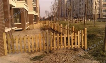 别墅阳台护栏 景区防腐木围栏 庭院花园实木栅栏