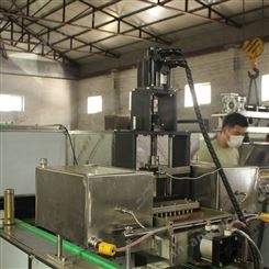 供应软糖浇注机 小型全自动糖果生产线 食品机械生产定制