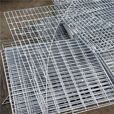 不锈钢钢格栅板 水沟盖板 钢结构平台板 钢梯的踏步板